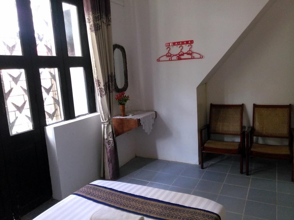 Agga Guest House Yangon Room photo